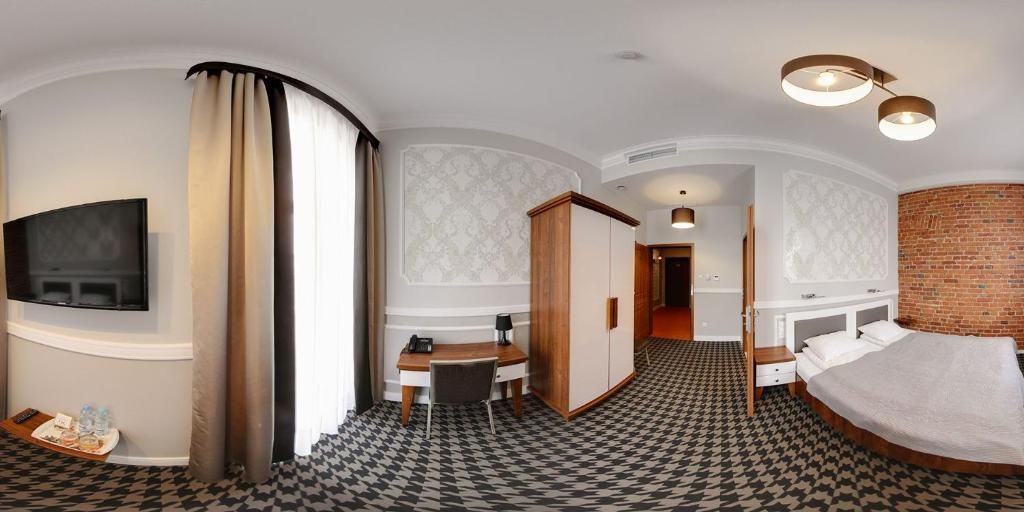 Отель Hotel Kamienica Седльце